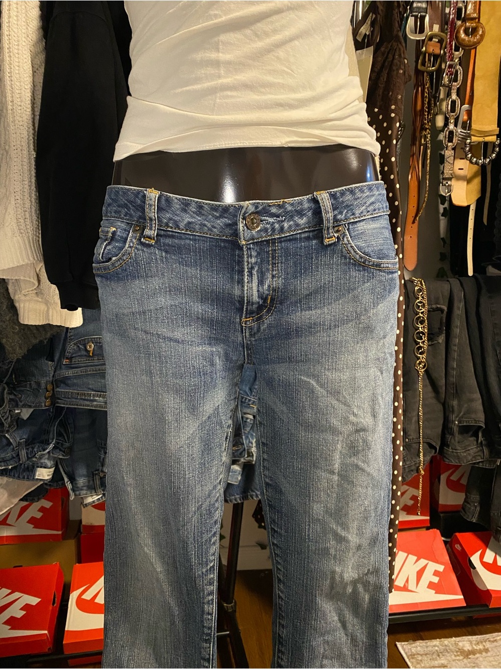 Y2K Guess Low rise Jeans with Cross Detail on Back Pockets - Picture 4 of 6